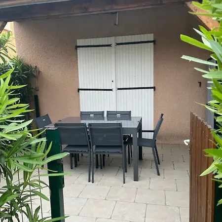 Maisonnette Le Grand Bleu ונדרה